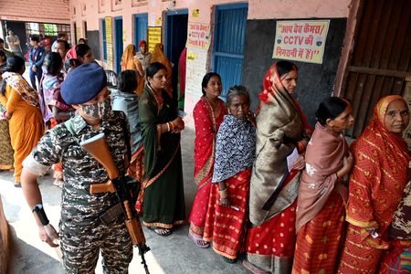 tagreuters.com2025binary_LYNXMPELAD0FH-VIEWIMAGE