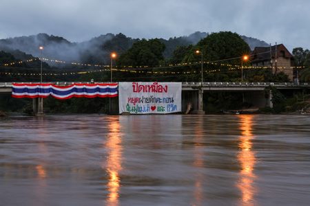 tagreuters.com2025binary_LYNXMPELAN016-VIEWIMAGE