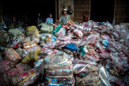 tagreuters.com2025binary_LYNXMPELAT048-VIEWIMAGE