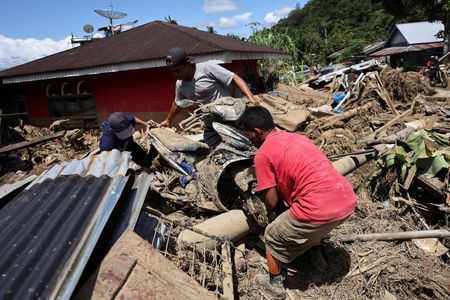 tagreuters.com2025binary_LYNXMPELB00Z0-VIEWIMAGE