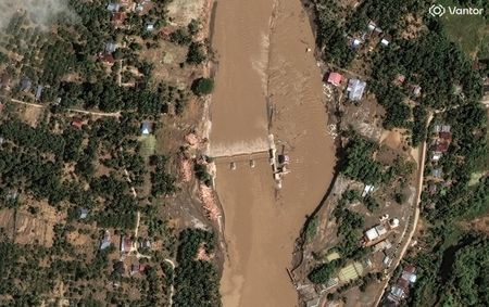 tagreuters.com2025binary_LYNXMPELB10AZ-VIEWIMAGE