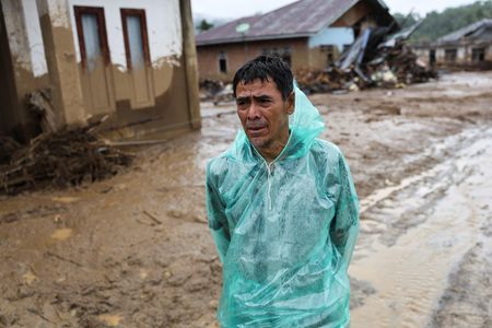 tagreuters.com2025binary_LYNXMPELB10DR-VIEWIMAGE