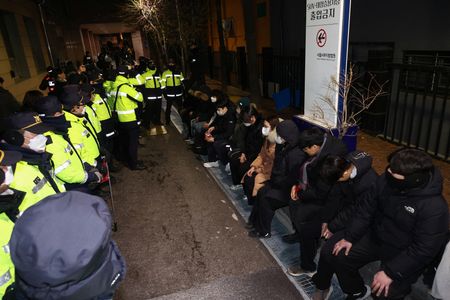 tagreuters.com2025binary_LYNXNPEL0H06D-VIEWIMAGE