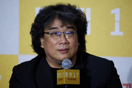 tagreuters.com2025binary_LYNXNPEL1J06H-VIEWIMAGE