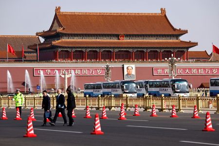 tagreuters.com2025binary_LYNXNPEL2304G-VIEWIMAGE