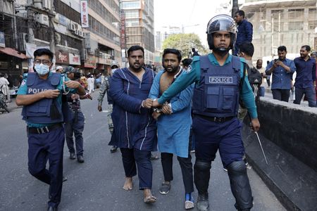 tagreuters.com2025binary_LYNXNPEL260E8-VIEWIMAGE