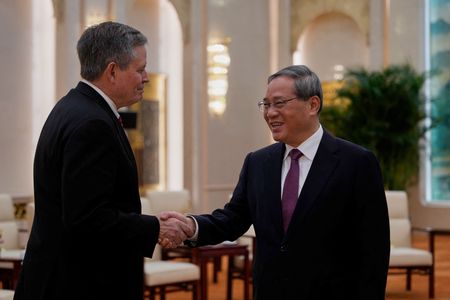 tagreuters.com2025binary_LYNXNPEL2M035-VIEWIMAGE