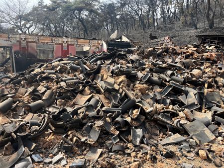 tagreuters.com2025binary_LYNXNPEL2O0BI-VIEWIMAGE