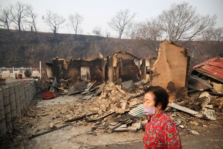 tagreuters.com2025binary_LYNXNPEL2Q02T-VIEWIMAGE