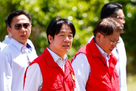 tagreuters.com2025binary_LYNXNPEL2Q0AB-VIEWIMAGE