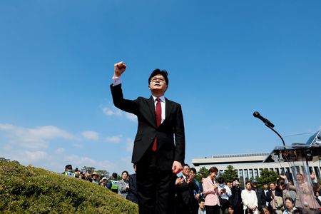 tagreuters.com2025binary_LYNXNPEL390A3-VIEWIMAGE