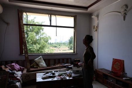 tagreuters.com2025binary_LYNXNPEL4R04J-VIEWIMAGE