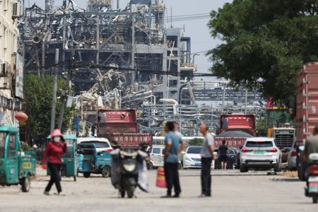 tagreuters.com2025binary_LYNXNPEL4R04N-VIEWIMAGE