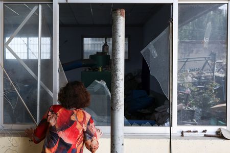 tagreuters.com2025binary_LYNXNPEL4R04S-VIEWIMAGE