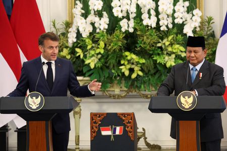 tagreuters.com2025binary_LYNXNPEL4R0A3-VIEWIMAGE