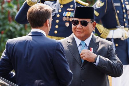 tagreuters.com2025binary_LYNXNPEL4R0AY-VIEWIMAGE