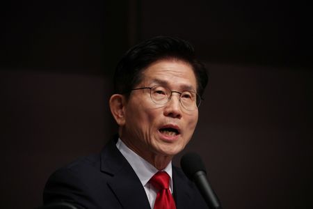 tagreuters.com2025binary_LYNXNPEL4S012-VIEWIMAGE