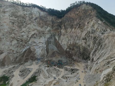 tagreuters.com2025binary_LYNXNPEL500DM-VIEWIMAGE