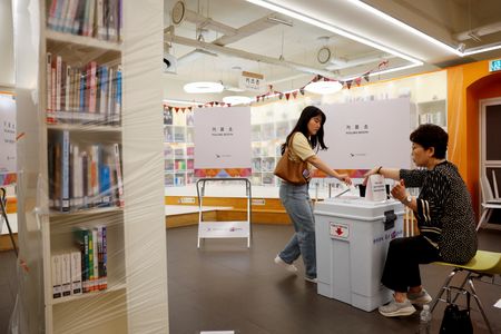 tagreuters.com2025binary_LYNXNPEL5202L-VIEWIMAGE