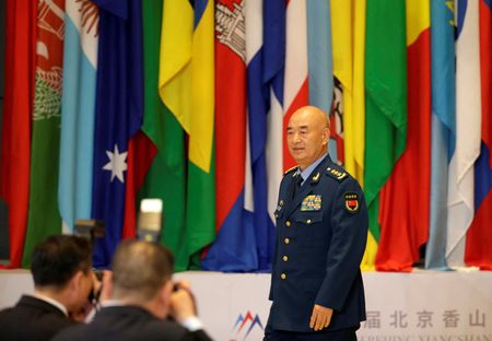 tagreuters.com2025binary_LYNXNPEL52038-VIEWIMAGE