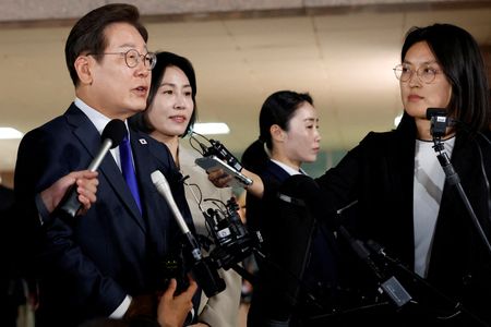 tagreuters.com2025binary_LYNXNPEL5212F-VIEWIMAGE