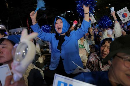 tagreuters.com2025binary_LYNXNPEL5307B-VIEWIMAGE