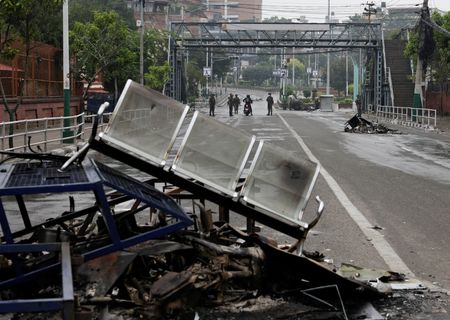 tagreuters.com2025binary_LYNXNPEL890CF-VIEWIMAGE