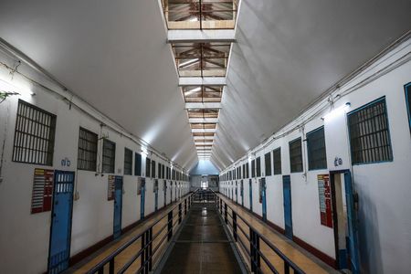 tagreuters.com2025binary_LYNXNPEL8A07P-VIEWIMAGE