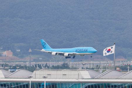 tagreuters.com2025binary_LYNXNPEL8B07K-VIEWIMAGE