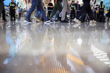 tagreuters.com2025binary_LYNXNPEL8B090-VIEWIMAGE