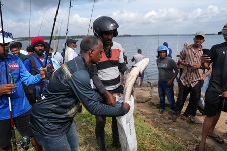 tagreuters.com2025binary_LYNXNPEL8L07Y-VIEWIMAGE