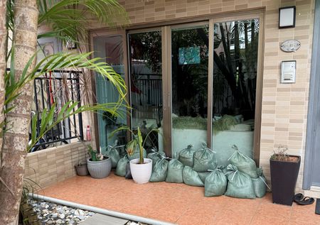 tagreuters.com2025binary_LYNXNPEL8M075-VIEWIMAGE