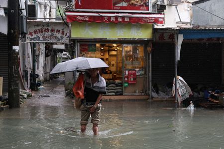 tagreuters.com2025binary_LYNXNPEL8N058-VIEWIMAGE