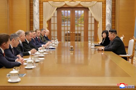 tagreuters.com2025binary_LYNXNPEL9A00C-VIEWIMAGE