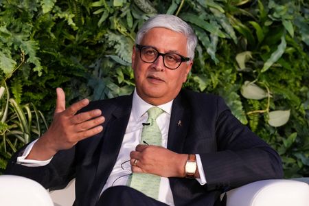 tagreuters.com2022binary_LYNXMPEI920QN-VIEWIMAGE