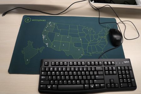 tagreuters.com2025binary_LYNXMPEL3S04A-VIEWIMAGE