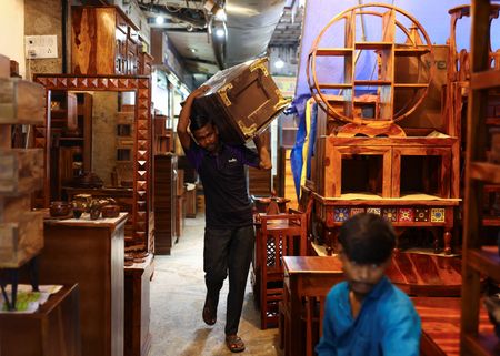 tagreuters.com2025binary_LYNXMPEL6U0PO-VIEWIMAGE