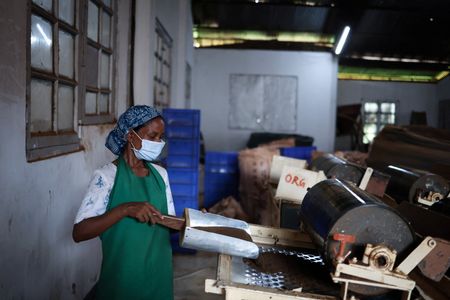 tagreuters.com2025binary_LYNXMPEL830BP-VIEWIMAGE