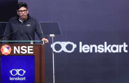 tagreuters.com2025binary_LYNXMPELA9082-VIEWIMAGE