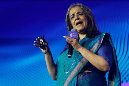 tagreuters.com2025binary_LYNXNPEL2106W-VIEWIMAGE