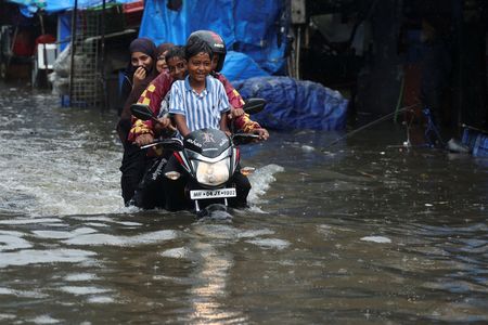 tagreuters.com2025binary_LYNXNPEL4Q0NJ-VIEWIMAGE