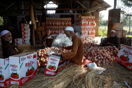 tagreuters.com2025binary_LYNXNPEL8A0E8-VIEWIMAGE