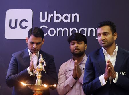 tagreuters.com2025binary_LYNXNPEL8G076-VIEWIMAGE