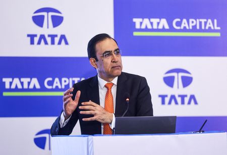 tagreuters.com2025binary_LYNXNPEL8S0AH-VIEWIMAGE