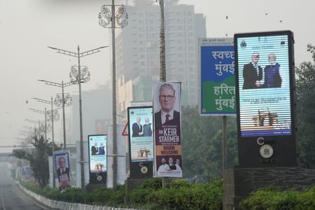 tagreuters.com2025binary_LYNXNPEL9705B-VIEWIMAGE