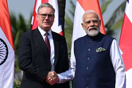 tagreuters.com2025binary_LYNXNPEL980CE-VIEWIMAGE