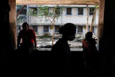 tagreuters.com2025binary_LYNXNPEL9913G-VIEWIMAGE