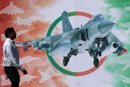 tagreuters.com2025binary_LYNXNPEL9G0KT-VIEWIMAGE