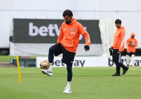 tagreuters.com2024binary_LYNXMPEK1901H-VIEWIMAGE