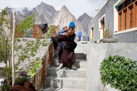 tagreuters.com2024binary_LYNXMPEK4J0FE-VIEWIMAGE